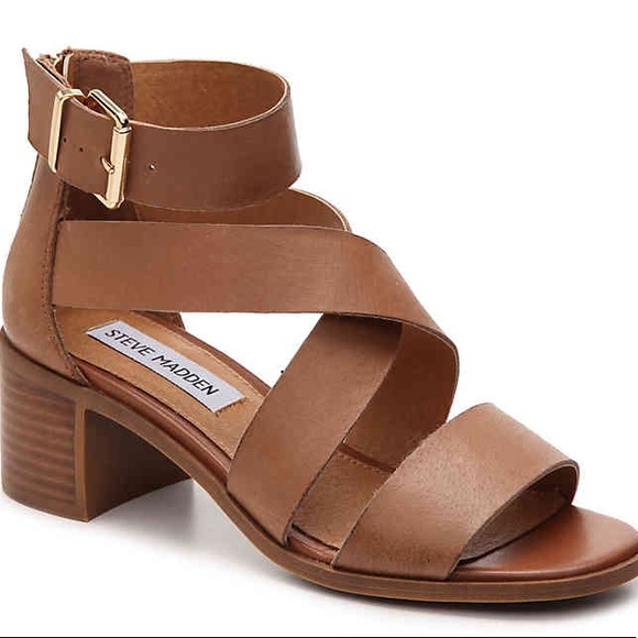 Steve Madden Shoes - 🌟NWT🌟 Steve Madden raeleen Sandal